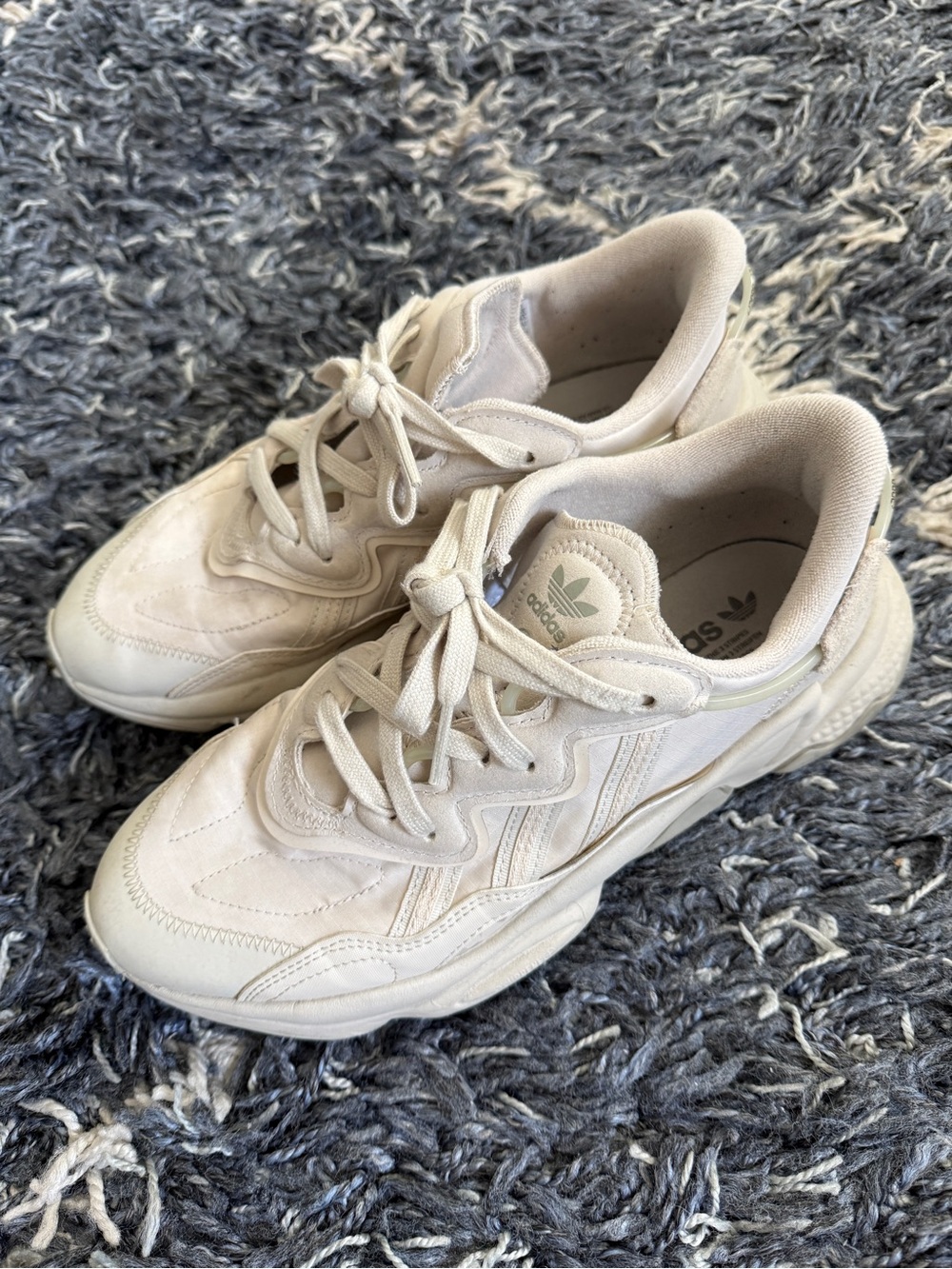 Adidas Ozweego Sneakers / Cream Retro Chunky Sneakers